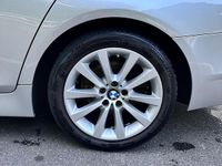 Gebraucht BMW 520 190 PS (139 kW) 2015 Grau Kombi