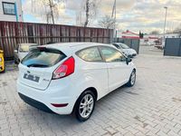 Gebraucht Ford Fiesta SYNC Edition 75 PS (55 kW) 2015 Weiß Kleinwagen