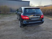 Gebraucht Mercedes B180 109 PS (80 kW) 2012 Schwarz Van / Kleinbus
