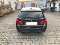 Gebraucht BMW 320 Sport Line 190 PS (139 kW) 2017 Braun Kombi