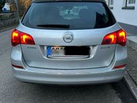 gebraucht Opel Astra Sportstourer Kombi sparsames Familienauto