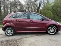 Gebraucht Mercedes B200 136 PS (100 kW) 2010 Rot Van / Kleinbus