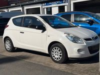 Gebraucht Hyundai i20 77 PS (56 kW) 2012 Weiß Kleinwagen