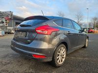 Gebraucht Ford Focus Titanium 125 PS (91 kW) 2017 Grau Limousine