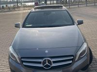 Gebraucht Mercedes A200 136 PS (100 kW) 2012 Grau Limousine