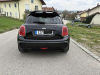 Second-hand Mini Cooper 136 CP (100 kW) 2017 Negru Hatchback