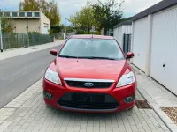 Gebraucht Ford Focus 101 PS (74 kW) 2009 Rot Kleinwagen