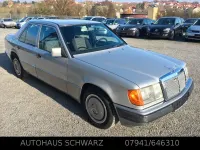 Gebraucht Mercedes 200 118 PS (86 kW) 1992 Silber Limousine