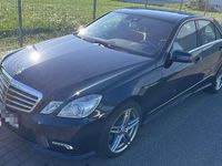 Gebraucht Mercedes E500 AMG line 387 PS (284 kW) 2010 Blau Limousine