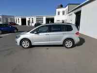 Gebraucht VW Touran Comfortline 150 PS (110 kW) 2023 Reflexsilber Van / Kleinbus