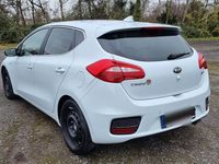 gebraucht Kia Ceed cee'd /1.0 T-GDI Dream-Team Edition Dr...