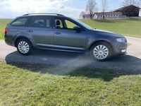 Gebraucht Skoda Octavia Ambition 150 PS (110 kW) 2016 Grau Kleinwagen