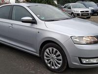 Gebraucht Skoda Rapid Ambition 122 PS (89 kW) 2013 Silber Limousine