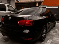 Gebraucht VW Jetta Highline 200 PS (147 kW) 2012 Schwarz Limousine