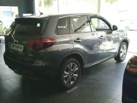 Neu Suzuki Vitara Comfort 110 PS (80 kW) 2026 Grau SUV