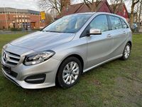 Gebraucht Mercedes B180 122 PS (89 kW) 2017 Silber Van / Kleinbus