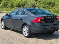 Gebraucht Volvo S60 Kinetic 150 PS (110 kW) 2013 Schwarz Limousine