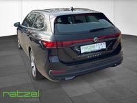 Gebraucht VW Passat Basis 150 PS (110 kW) 2024 Schwarz Kombi