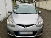 Gebraucht Mazda 2 Independence 75 PS (55 kW) 2010 Silber Kleinwagen