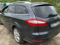 Usado Ford Mondeo 140 CV (102 kW) 2010 Azul Familiar