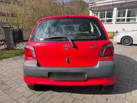 Gebraucht Toyota Yaris 68 PS (50 kW) 2002 Rot Kleinwagen