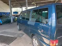 Gebraucht VW Multivan 102 PS (75 kW) 2001 Grün Van / Kleinbus