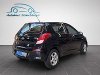 Gebraucht Hyundai i20 Edition 86 PS (63 kW) 2013 Schwarz Kleinwagen