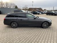 Gebraucht Mercedes E300 Avantgarde 265 PS (194 kW) 2023 Lack graphitgrau Kombi