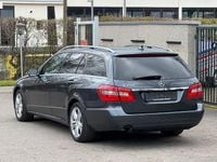 Gebraucht Mercedes E250 204 PS (150 kW) 2010 Grau Kombi