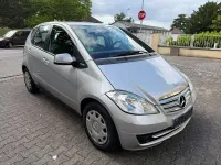 Gebraucht Mercedes A180 Elegance 116 PS (85 kW) 2011 Silber Limousine