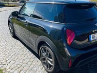 Gebraucht Mini Cooper Essential 156 PS (114 kW) 2024 Schwarz Kleinwagen