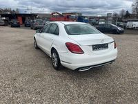 Gebraucht Mercedes C180 156 PS (114 kW) 2015 Weiß Limousine