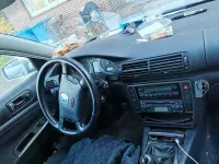 Second-hand VW Passat Comfortline 131 CP (96 kW) 2002 Argintiu Break