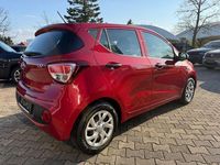 Gebraucht Hyundai i10 Classic 67 PS (49 kW) 2017 Rot Kleinwagen