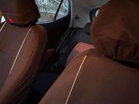 Gebraucht Hyundai i10 87 PS (63 kW) 2015 Grau Kleinwagen