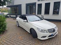 Gebraucht Mercedes E220 AMG 170 PS (125 kW) 2011 Weiß Cabrio