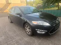 Gebraucht Ford Mondeo 140 PS (102 kW) 2013 Schwarz Kombi