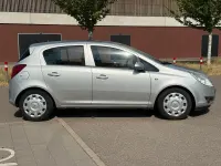 Gebraucht Opel Corsa 80 PS (58 kW) 2009 Silber Kleinwagen