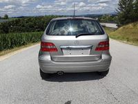 Gebraucht Mercedes B180 109 PS (80 kW) 2006 Grau Van / Kleinbus