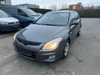 Gebraucht Hyundai i30 Comfort 116 PS (85 kW) 2008 Grau Limousine