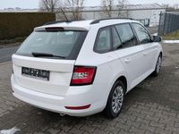 Gebraucht Skoda Fabia 95 PS (69 kW) 2021 Weiß Limousine
