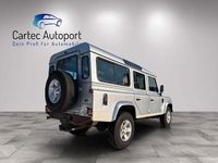 Gebraucht Land Rover Defender 122 PS (89 kW) 2012 Silber Kombi
