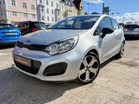 Używany Kia Rio Edition 7 86 KM (63 kW) 2012 Srebrny Sedan/Limuzyna
