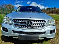 Gebraucht Mercedes ML320 224 PS (164 kW) 2006 Silber SUV
