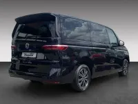 Gebraucht VW Multivan Life 204 PS (150 kW) 2023 Schwarz Van / Kleinbus