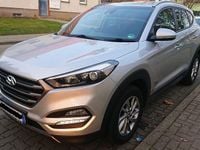Gebraucht Hyundai Tucson Style 177 PS (130 kW) 2016 Silber SUV