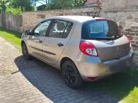 Gebraucht Renault Clio II Expression 75 PS (55 kW) 2009 Beige Kleinwagen