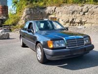 Gebraucht Mercedes E260 160 PS (117 kW) 1991 Andere farben Limousine