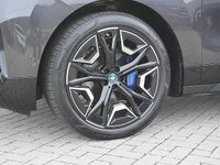 Gebraucht BMW iX Sport Line 239 kW (326 PS) 2023 Sophistograu brillanteffekt SUV