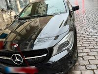 Gebraucht Mercedes CLA220 177 PS (130 kW) 2015 Schwarz Limousine